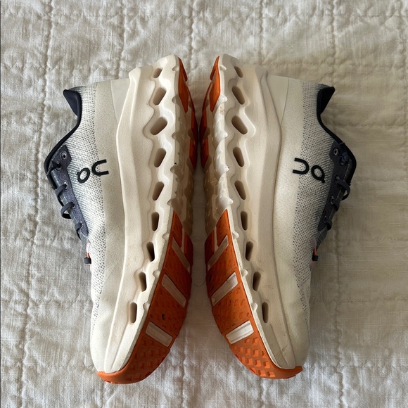 On Running Women's Cloudtilt Sneakers - Iron Dew - Picture 4 of 9